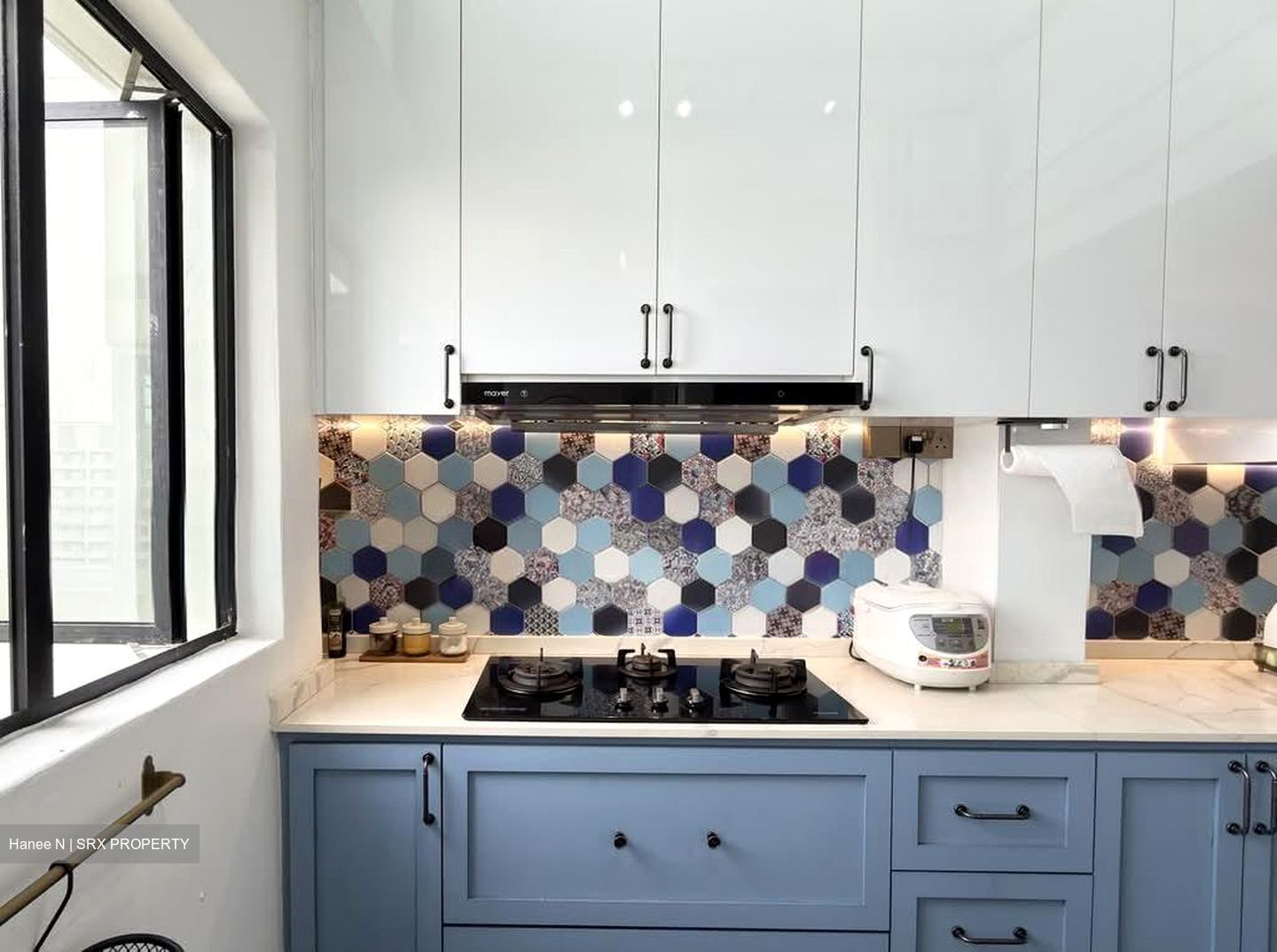 Blk 893 Tampines Avenue 8 (Tampines), HDB Executive #603083891
